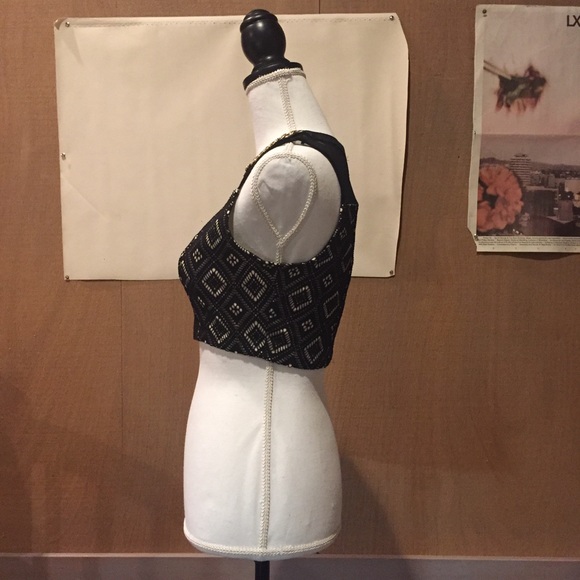 Crops top - Picture 2 of 4